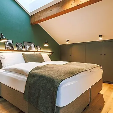 Hotel Fiescherblick 3*